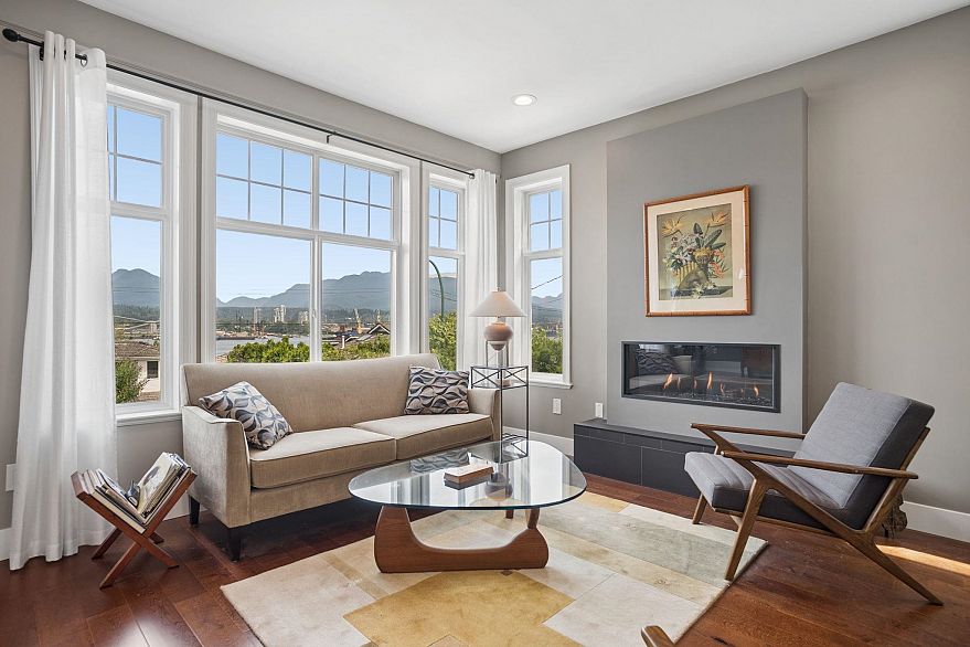 2808 Wall Street