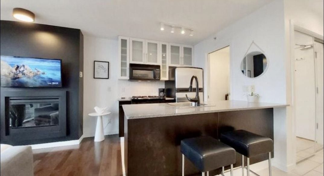 1905 1225 RICHARDS STREET, Vancouver BC V6B 1E6