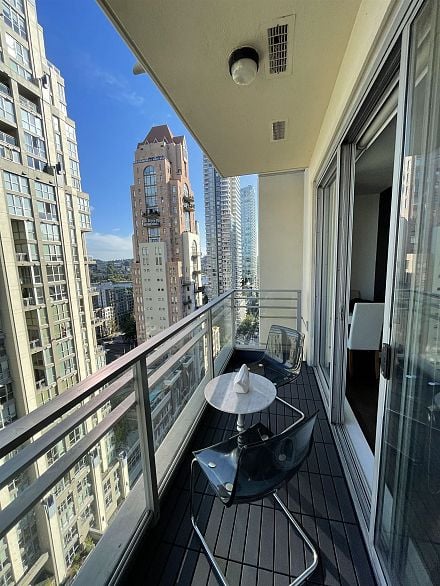 1905 1225 RICHARDS STREET, Vancouver BC V6B 1E6