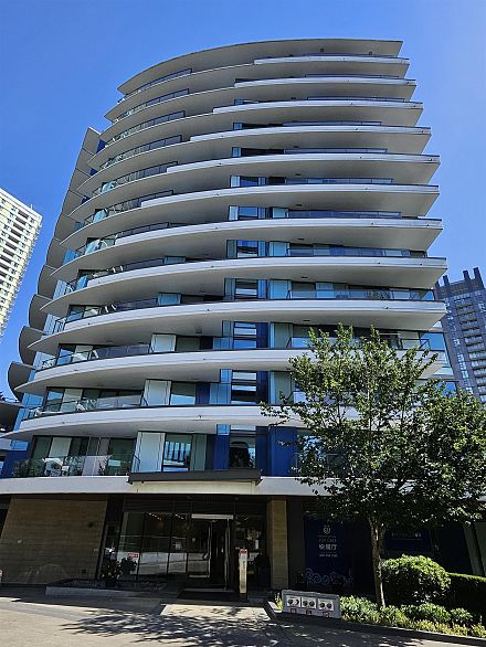 1308 8238 Lord Street