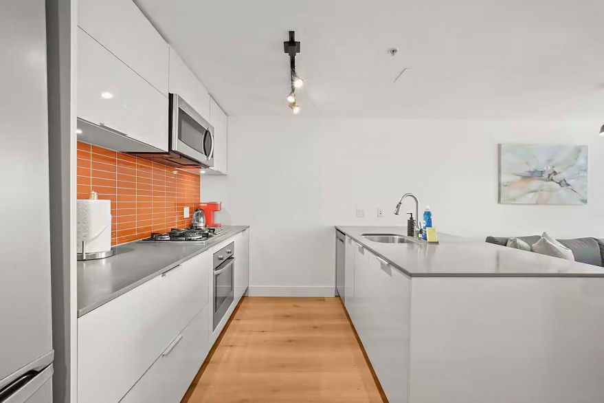 1904 128 W Cordova Street