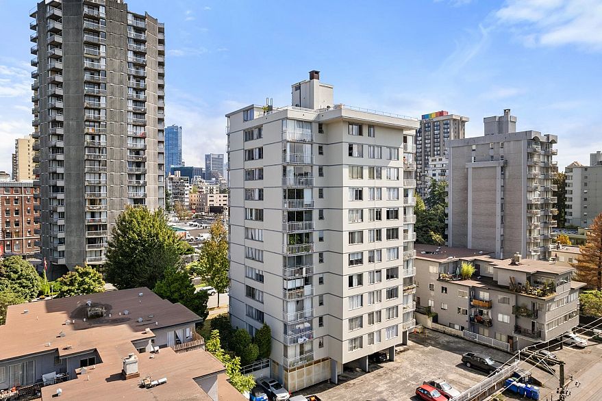 806 1250 Burnaby Street