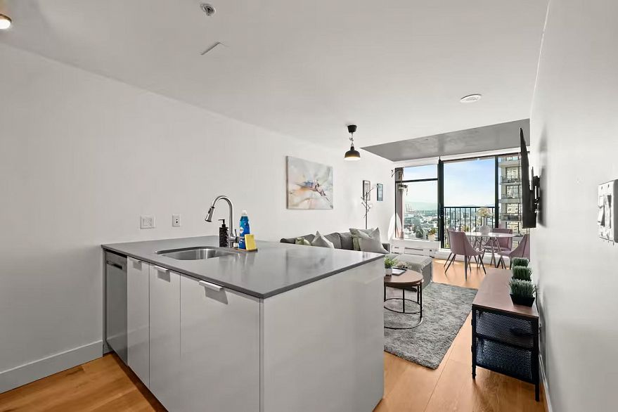 1904 128 W Cordova Street