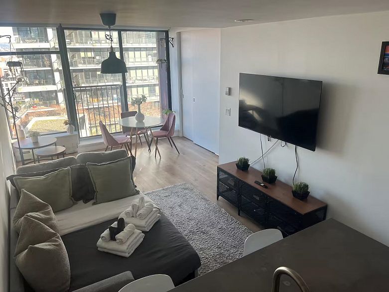 1904 128 W Cordova Street