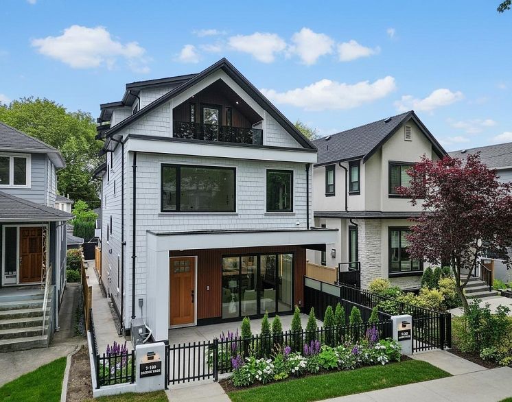 1 182 Ontario Place
