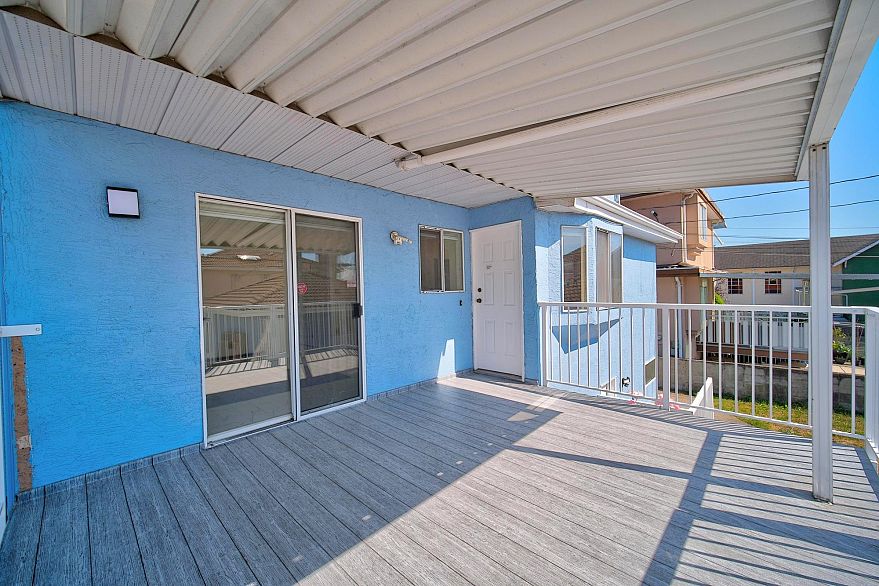 7275 Victoria Drive