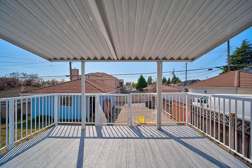 7275 Victoria Drive