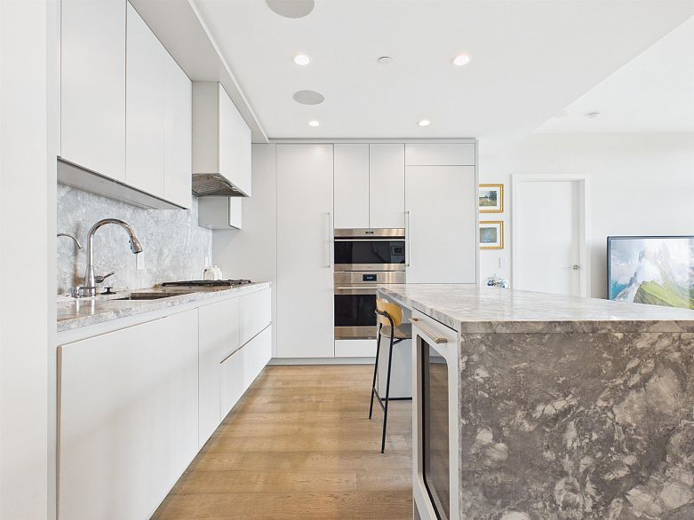 1803 7418 Paulson Street
