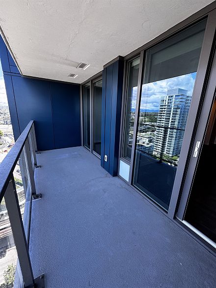 1904 8189 Cambie Street