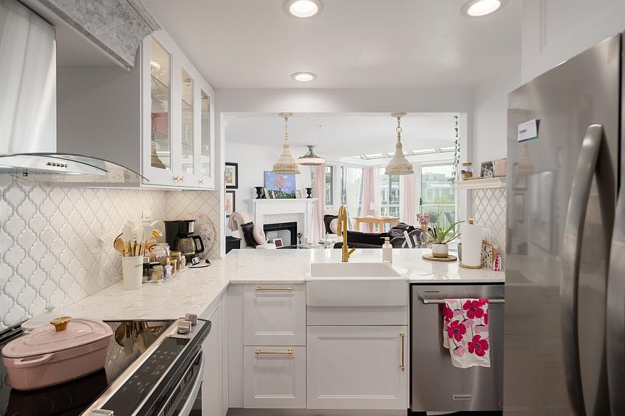 405 1502 Island Park Walk