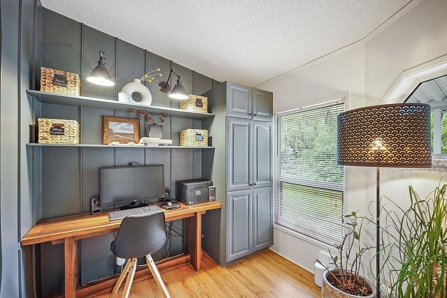 78 3295 Sunnyside Road