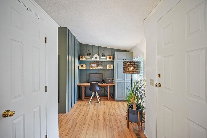 78 3295 Sunnyside Road