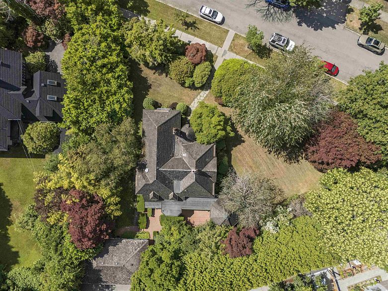 4576 Connaught Drive