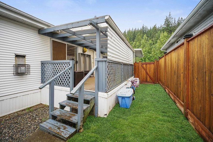 78 3295 Sunnyside Road