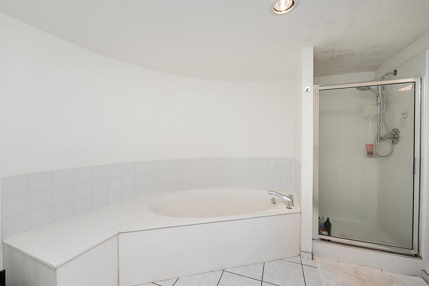 1403 3061 E Kent Avenue North