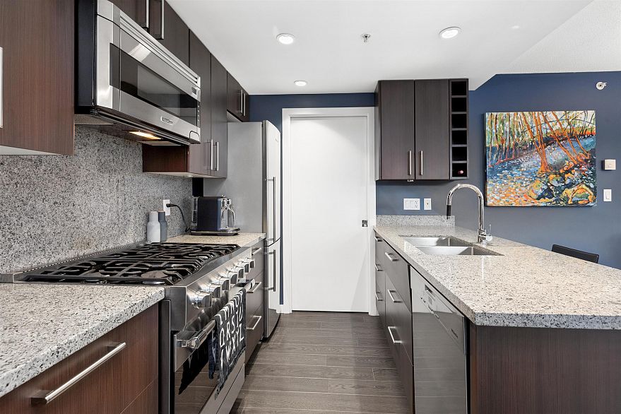 156 W 1st Avenue