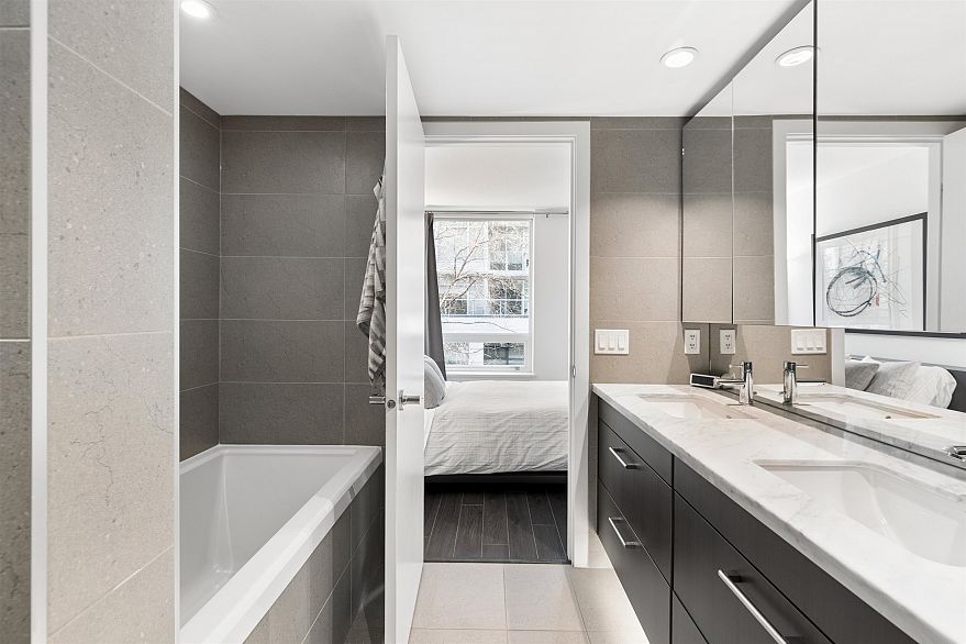 156 W 1st Avenue