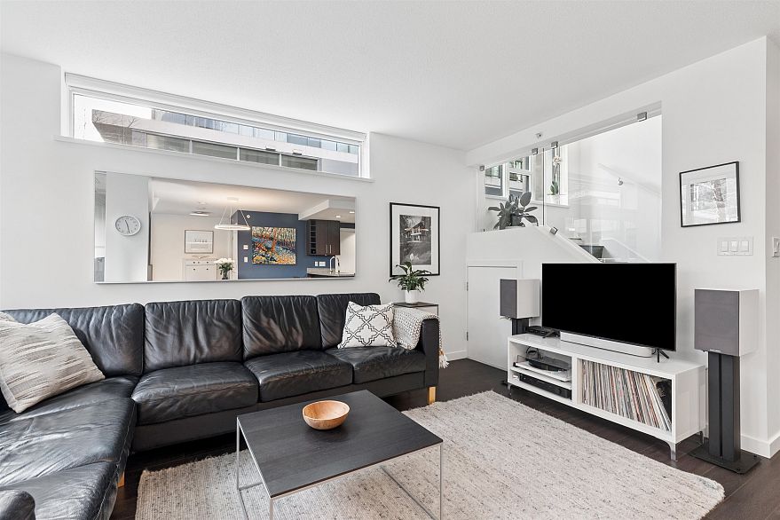 156 W 1st Avenue