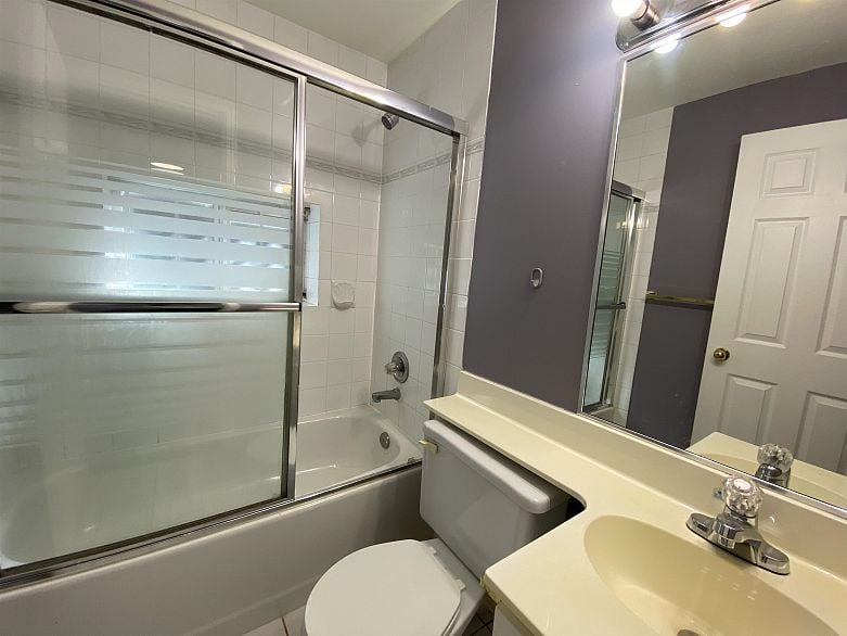 1 Bed Suite 5536 NEVILLE STREET, Burnaby BC V5J 2H7