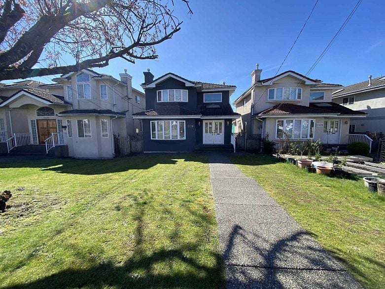 1 Bed Suite 5536 NEVILLE STREET, Burnaby BC V5J 2H7