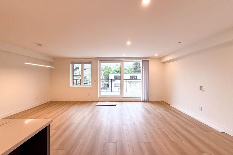 1955 W 1ST, Vancouver BC V6J 1G7