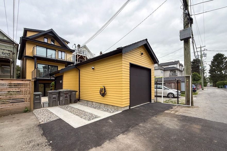 1955 W 1ST, Vancouver BC V6J 1G7
