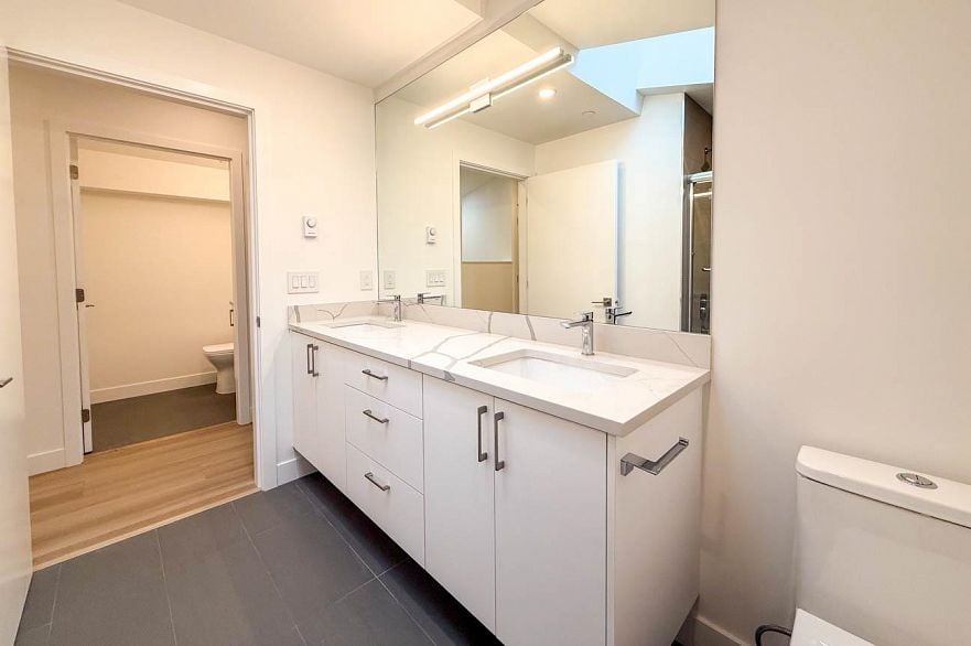 1955 W 1ST, Vancouver BC V6J 1G7