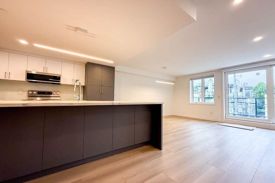 1955 W 1ST, Vancouver BC V6J 1G7