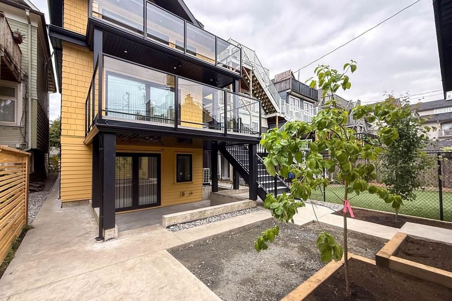 1955 W 1ST, Vancouver BC V6J 1G7