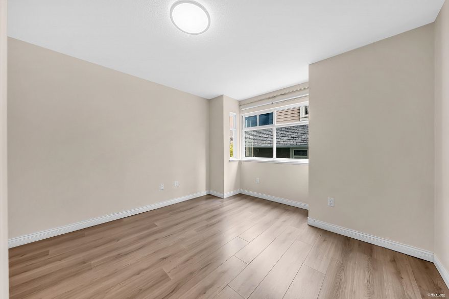 2459 W 39th Avenue