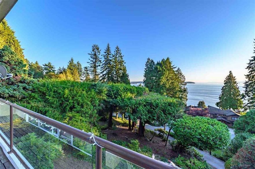 2975 Marine Drive