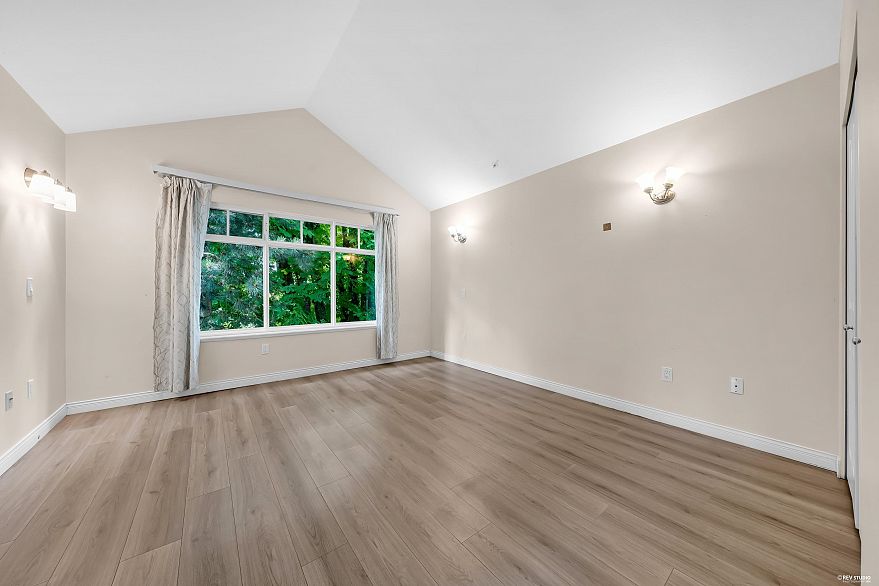 2459 W 39th Avenue