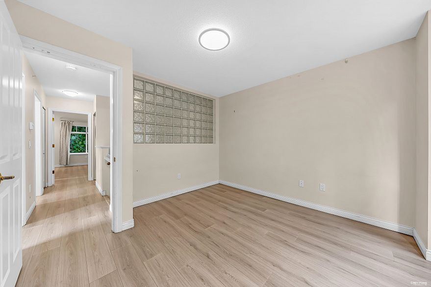2459 W 39th Avenue