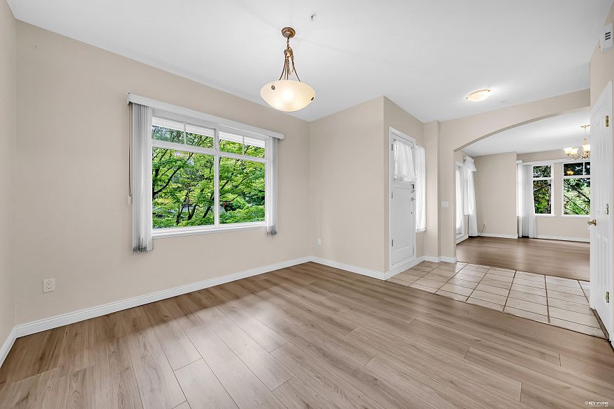 2459 W 39th Avenue