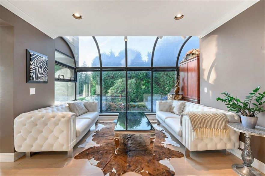 2975 Marine Drive