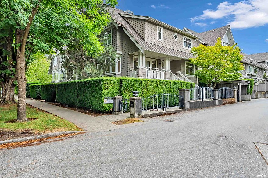 2459 W 39th Avenue