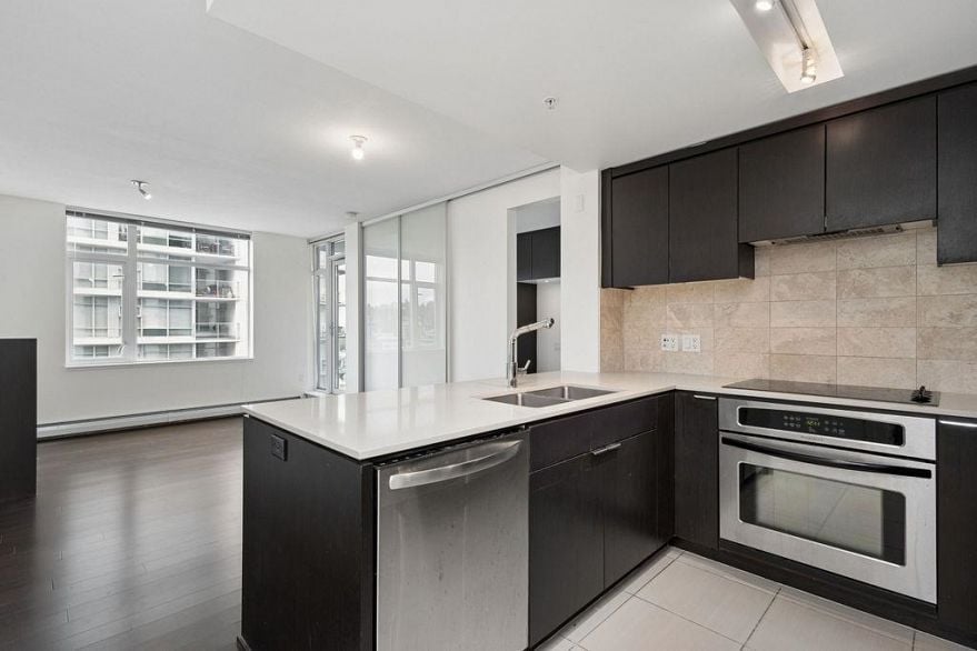 1208 1320 Chesterfield Avenue