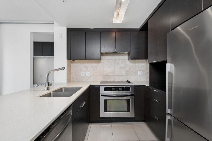 1208 1320 Chesterfield Avenue