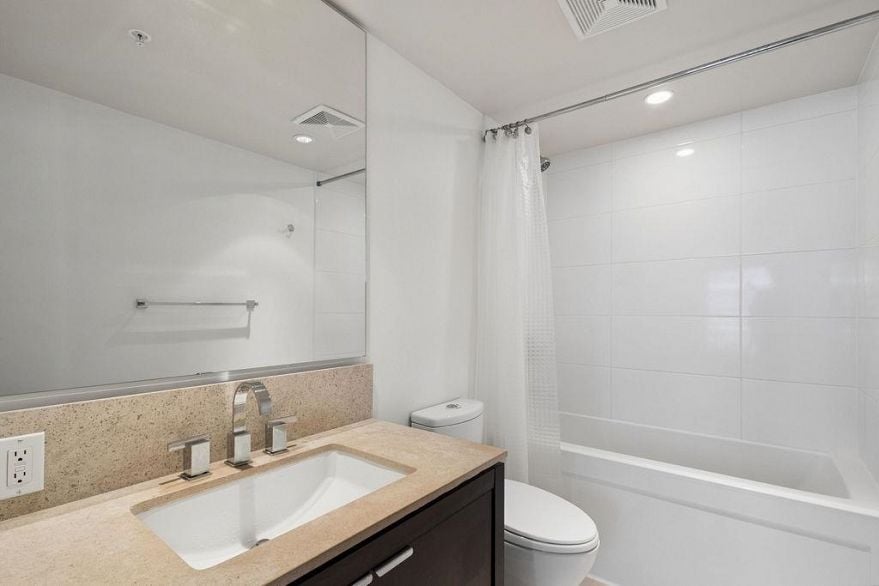 1208 1320 Chesterfield Avenue