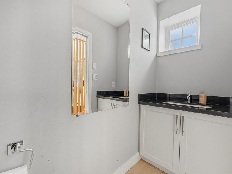83 W 15th Avenue