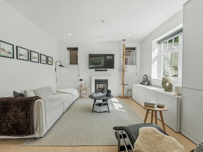83 W 15th Avenue