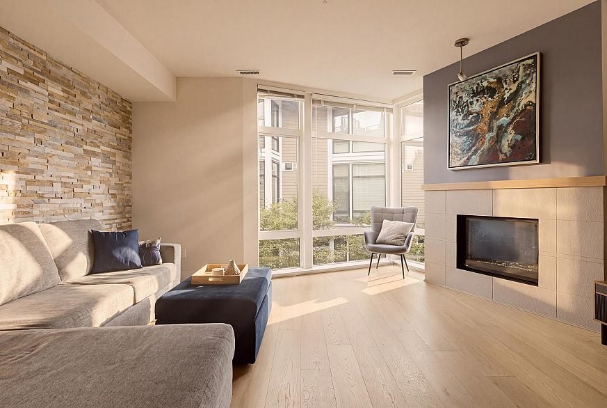 2975 Wall Street