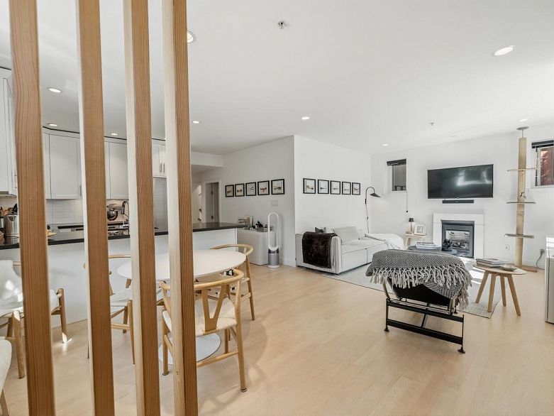83 W 15th Avenue
