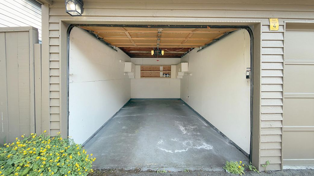 1921 Creelman Avenue