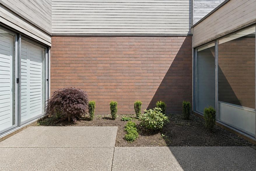 406 Greensboro Place