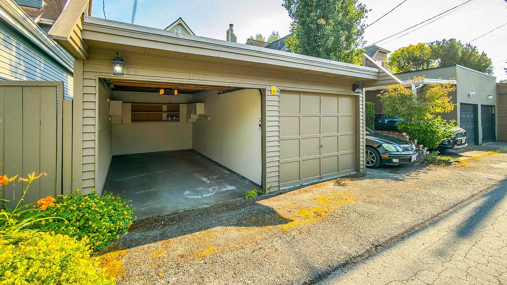 1921 Creelman Avenue