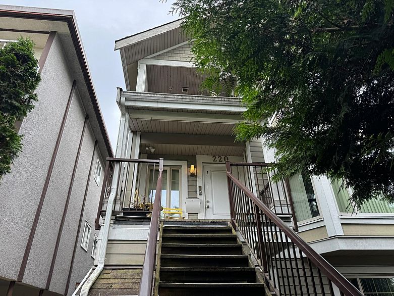 220 E 15th Avenue