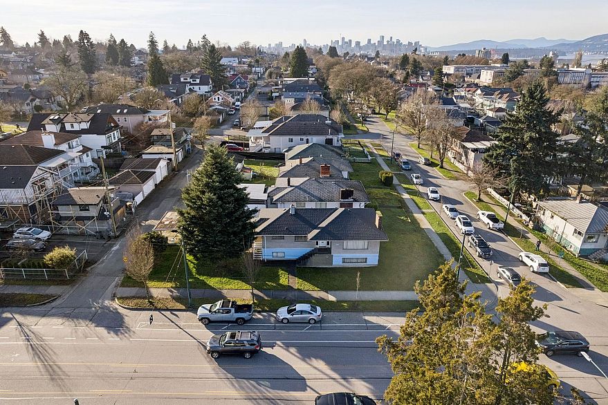 925 Nanaimo Street