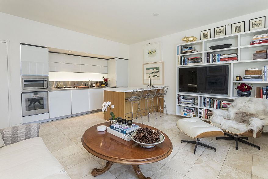 1906 838 W Hastings Street