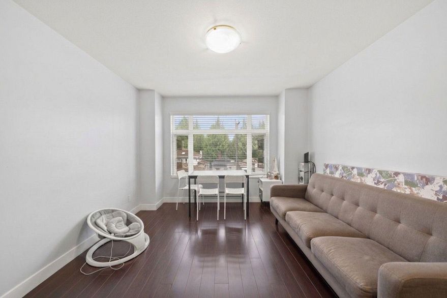 303 2745 E Hastings Street